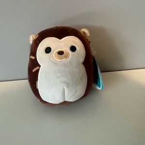Hila 3.5in squishmallow